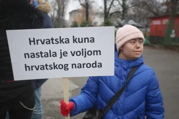 Prosvjednici u Zagrebu protiv eura: 'Da beštije vide da nas ima'