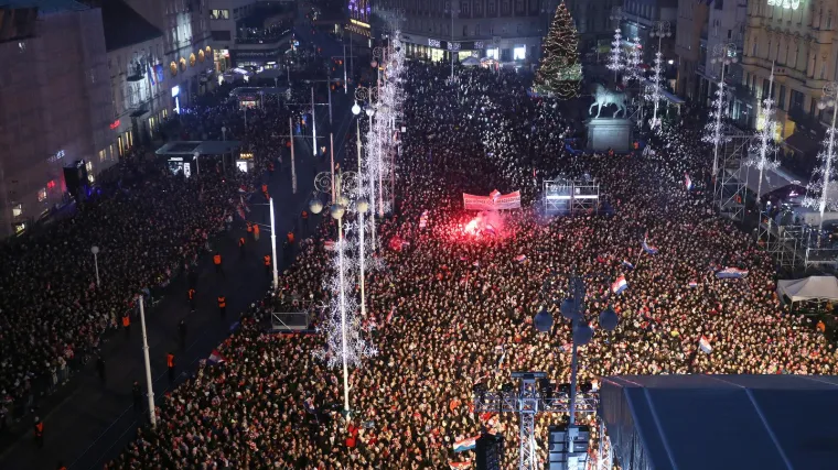 UŽIVO Reprezentacija se s brončanom medaljom vratila u Hrvatsku!