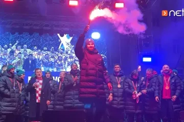 Gvardiol u centru pozornosti, a ženski dio publike skoro se 'rastopio'