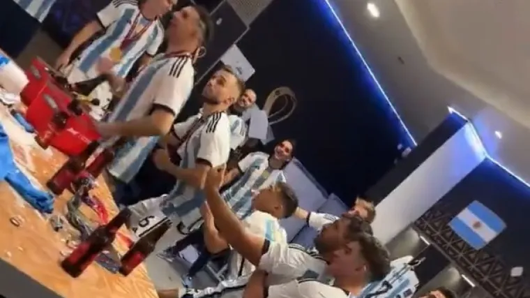 Kakva nepromišljenost u velikom slavlju: Napravio dva poteza koja su zgrozila svijet