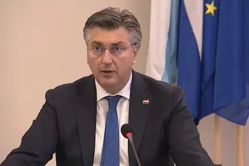 Plenković odgovorio na Milanovićevo 'granatiranje s Pantovčaka': 'Hrvatska je normalno disala dok se on nije vratio'