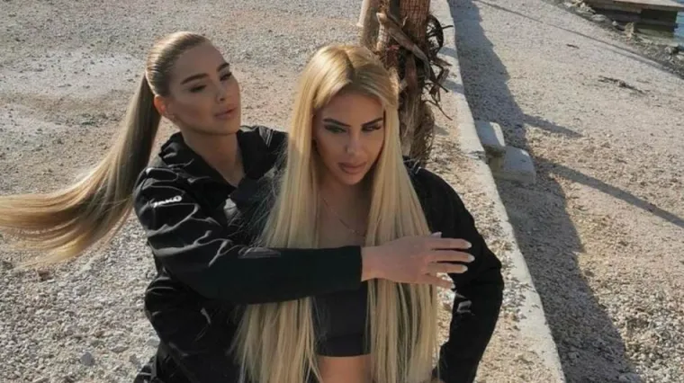Martina izgleda poput Barbike i ljubi hrvatskog sportaša koji izgleda kao Ken, a pokazala je i sestre koje su joj identične