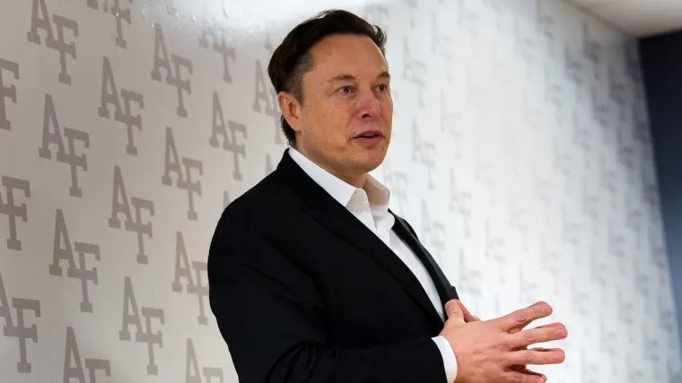 Musk: 'Odlazim s čelnog mjesta Twittera čim nađem nekog dovoljnog ludog da me zamjeni'