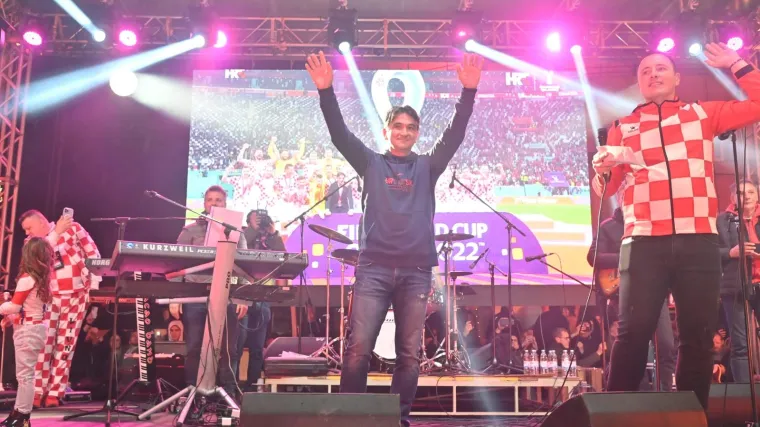 Zlatka Dalića u Livnu dočekale tisuće navijača: 'Ovo je posebno. Mi smo ljudi s kamena, uporni i talentirani...'