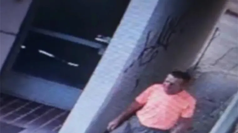 Jeste li ga vidjeli? Policija traži mu&scaron;karca s fotografija, povezuju ga s krađom