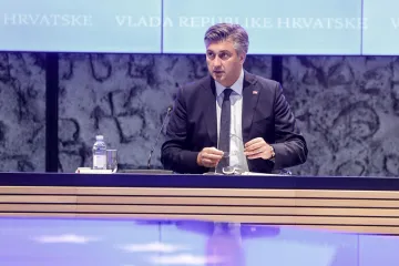 Plenković: 'Nastavljamo raditi za boljitak domovine. Pomažemo onima kojima je najpotrebnije'
