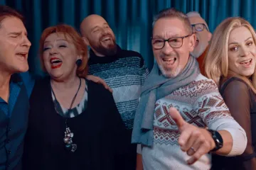 Omiljeni domaći pjevači snimili su pjesmu i njome poručili: 'Sretna, sretna nek nam je nova godina!'