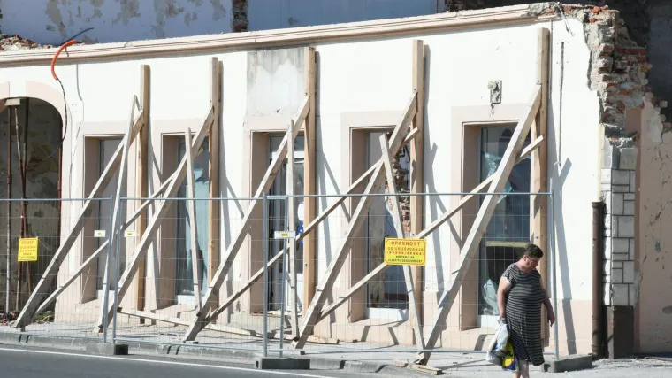 U Glini je donacijama izgrađeno 45 objekata, znate li koliko ih je sazidala država? 'Želimo li da svi odsele ili umru?'