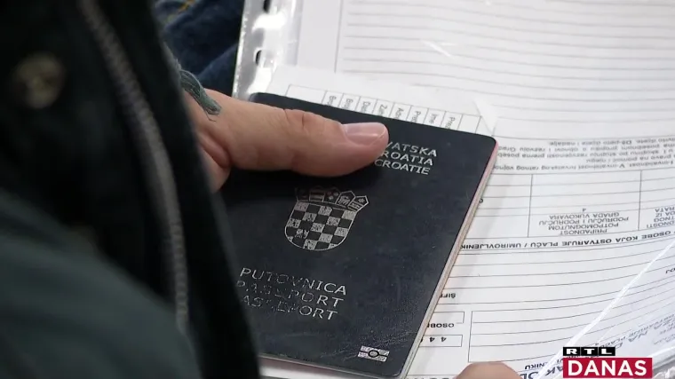 Niz je misterija oko Hrvata koji su pritvoreni u Zambiji. Sva djeca imala lažne papire?