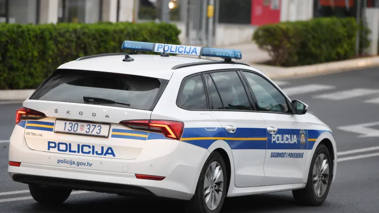 U novogodi&scaron;njoj noći aktivirao ručnu bombu i ozlijedio mladića (27)