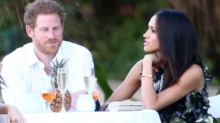 Princ Harry bez pardona iznio pikantne detalje seksa s Meghan Markle: 'Povukla me unutra, zatvorila vrata i...'