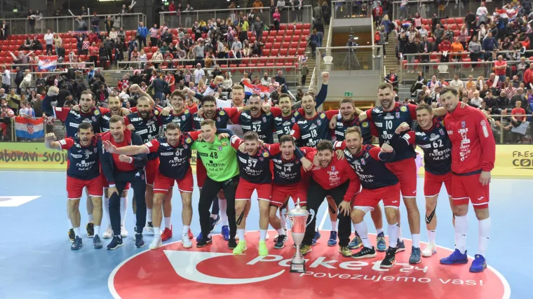 Dečki su sletjeli u Švedsku, vrijeme je za spektakl: Kauboji su stigli na 'mjesto zločina', u petak kreće borba