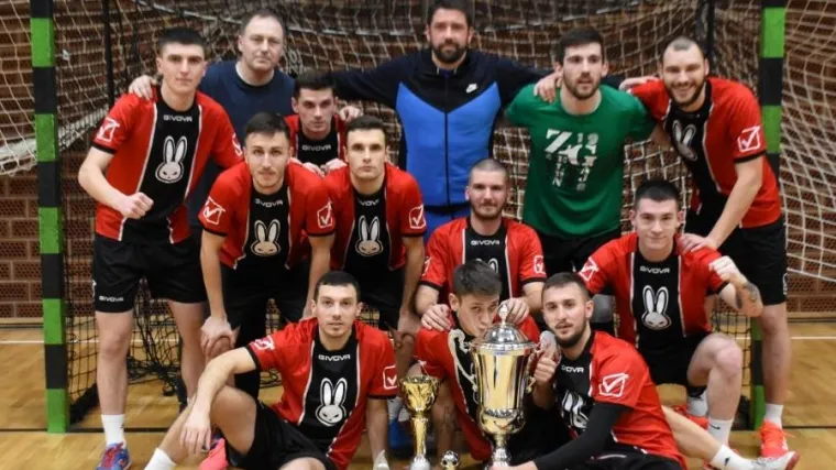 Osnovani su nekoliko dana prije Kutije &Scaron;ibica, tamo sve odu&scaron;evili, a sada osvojili svoj prvi turnir