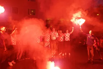 Hrvati napravili šou u Švedskoj pred prvi nastup Kauboja: Ori se pjesma, sve gori, domaćini u čudu