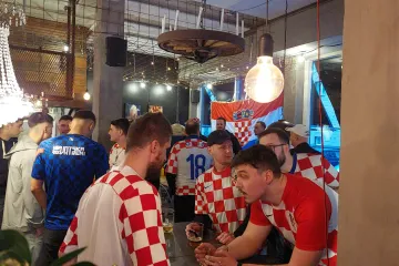 VIDEO Zovi, samo zovi: Bučna podrška Kaubojima, ori se pjesma kojom se bodrilo i Vatrene