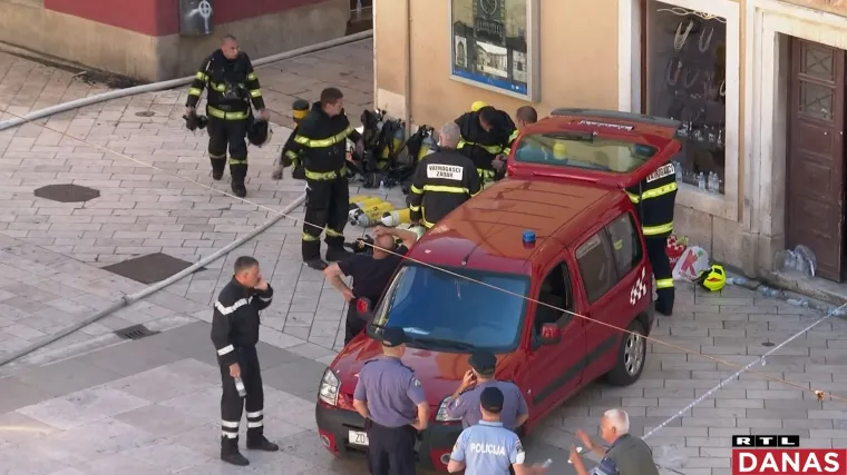 Neki kamioni pale na žice, tvrde iz sindikata vatrogasaca. Zapovjednik odgovara:' To je laž'