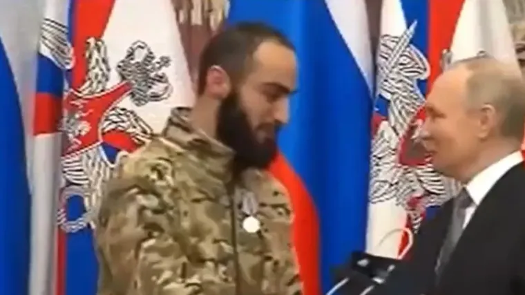 Najveći MMA krvnik osobno od Putina primio 'Orden za hrabrost' za agresiju na Ukrajinu u zloglasnoj postrojbi: 'Služim Rusiji i Wagneru'