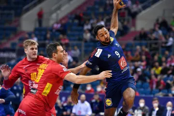 Sin legendarnog rukometaša demolirao je Crnu Goru: Nikako ga nisu mogli zaustaviti, Island lako s autsajderima