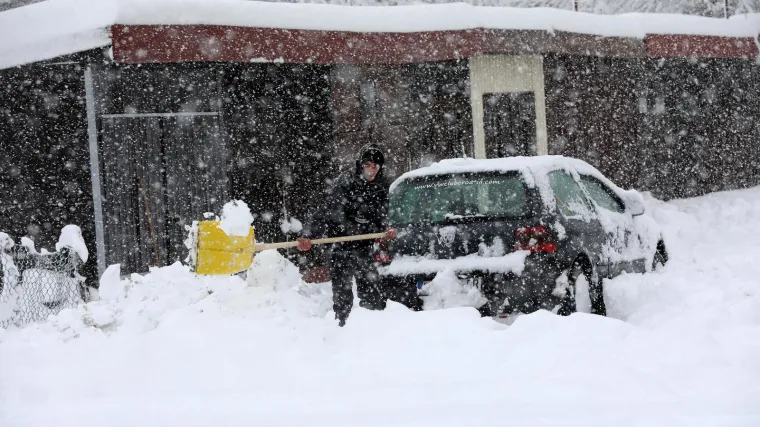 Upaljen crveni meteoalarm za dio Hrvatske: Meteorolozi najavili zahladnjenje i snijeg
