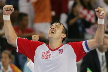 Vremeplov: Pogledajte kako su nekad izgledali i kakve su frizure nosili neponovljivi Balić i ekipa; Takvi se više ne rađaju