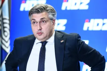 Plenković tvrdi da je euro uveden bez problema, ali je priznao da se dogodio jedan incident