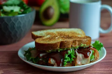Kako se rade BLT sendviči?