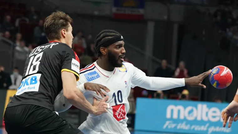 Utakmica Francuske i Njemačke kasnila je čak 22 minute: Evo koji je razlog