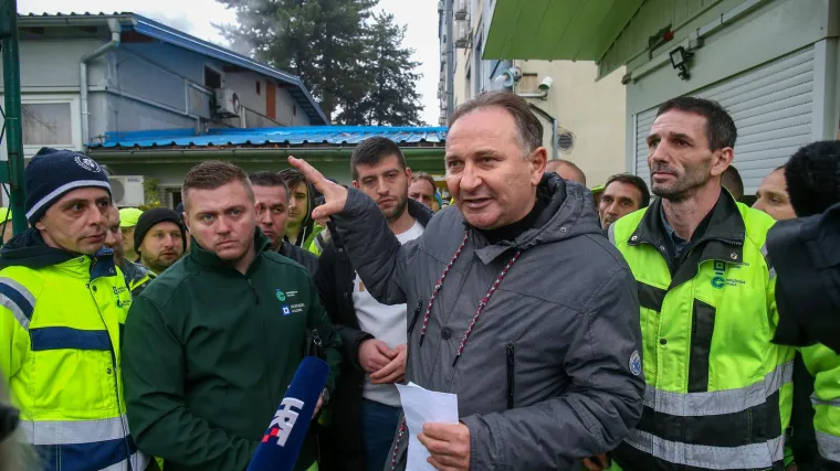 Sindikati odgovorili na Toma&scaron;evićeve napade: 'Kad radnici sami odluče obustaviti rad, &scaron;to mi tu možemo'