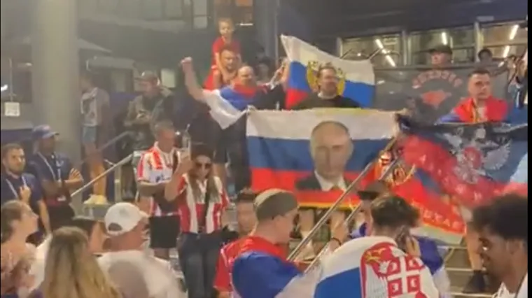 Incident na Australian Openu! Zastava s Putinom, zabranjeni simbol i sukob s policijom srpskih navijača
