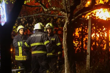 Gorio stambeni kontejner u Španskom. Muškarac (65) gasio vatru, teško je ozlijeđen