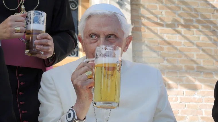 Njemački mediji objavili pismo pokojnog pape Benedikta u kojoj je otkriven razlog njegove ostavke