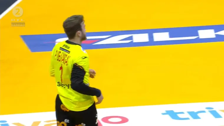 Vargasova revolucija: Pogledajte pametnu reakciju španjolskog vratara na udarac Gidsela