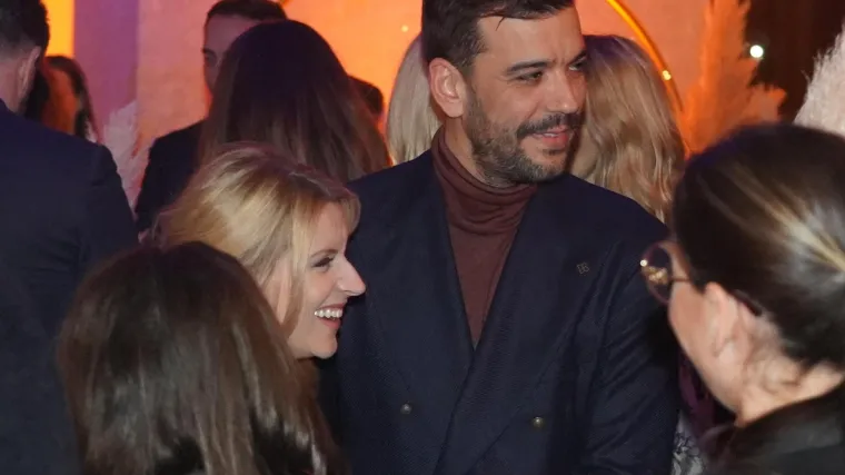 Anđelka Prpić ponosno istaknula trudnički trbuščić: Njen dragi od nje se nije odvajao cijelu večer