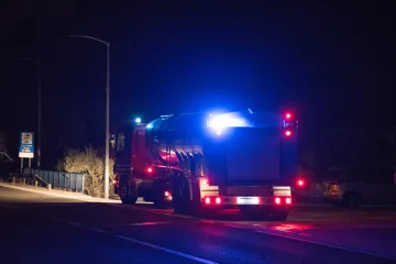 U požaru u Ivankovu ozlijeđena jedna osoba, nastala velika materijalna šteta