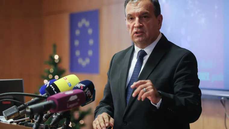 Bero&scaron; prozvao sindikate da su pre&scaron;utjeli sastanke: 'Ne znam kako bi se nazvalo djelovanje spomenutih sindikata negoli &scaron;utnja'