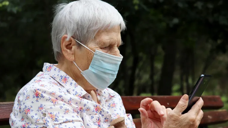 Majka nazvala kćer: 'Muž te vara, zapostavlja i još uvijek pije!'; Kći joj poslala policiju na vrata, bizaran slučaj završio na sudu