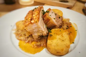 Svinjski but s krumpirom u pećnici - recept i priprema