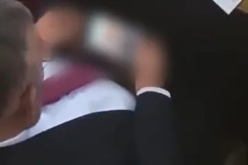 Zastupniku se gledanje pornića tijekom skupštine itekako obilo o glavu. Evo kako se rasplela priča...