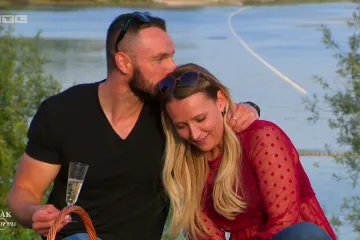 A kako su samo divan spoj imali prije eskalacije: Marko ju stalno ljubi u čelo, kad će pravi poljubac?