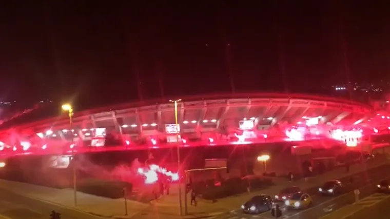 VIDEO Točno u 19:11: Torcida spremila spektakularnu bakljadu Hajduku za 112. rođendan