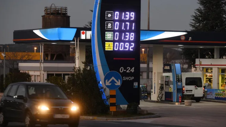 Ovo su nove cijene goriva na benzinskim crpkama, pogledajte koliko je pojeftinilo