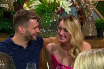 Loreni i Srefanu cvjetaju ruže, a njoj je još netko zapeo za oko: 'On fino miriše, u njega bi se svi trebali ugledati'