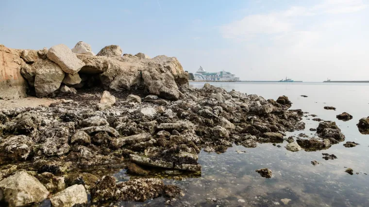 &Scaron;to se događa kod Paga? More se povuklo, a svi se pitaju ima li to veze s potresom na Krku