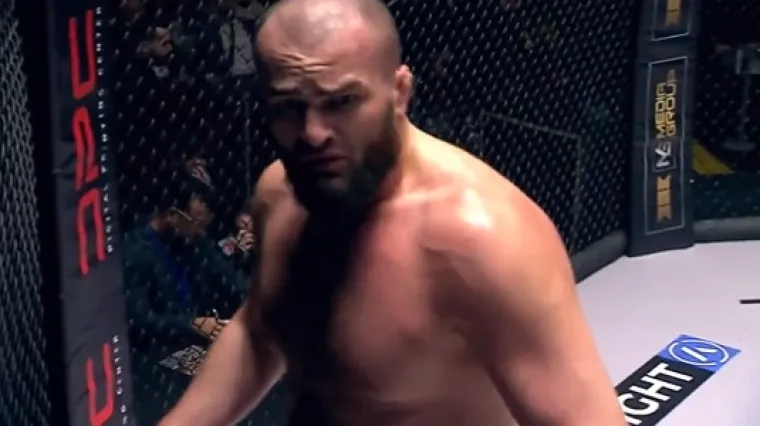 Rus serijom brutalnih udaraca uti&scaron;ao beogradsku Arenu: Srbi ga žestoko izviždali zbog poteza tijekom slavlja