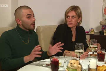 Ovo se jo&scaron; nije dogodilo u 'Večeri za 5 na selu'! Influencer Ivan kandidatima analizirao - mozak