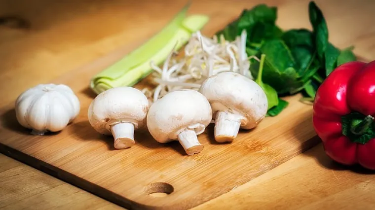 Gula&scaron; od gljiva i luka - recept i priprema