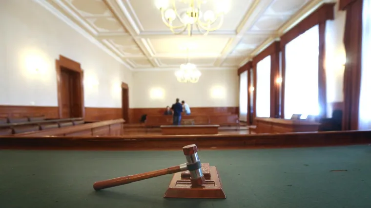 Mu&scaron;karac koji je gađao ulazna vrata HDZ-ove zgrade jajetom dobio 53 eura kazne