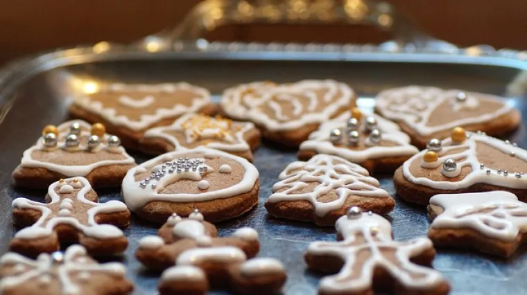 Kako se pripremaju domaći jednostavni paprenjaci?