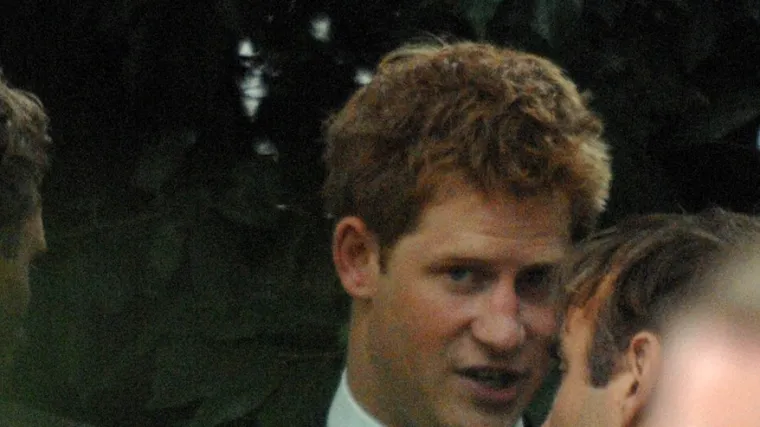 Žena s kojom je princ Harry izgubio nevinost iza jednog puba sada prodaje njegov poklon: 'Seks je trajao 5 minuta'