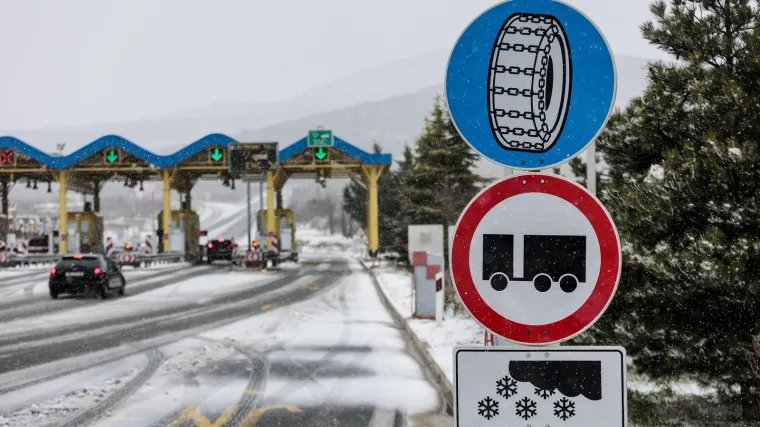 Kamioni mogu po A6 do čvora Delnice i zatim starom cestom kroz Gorski kotar